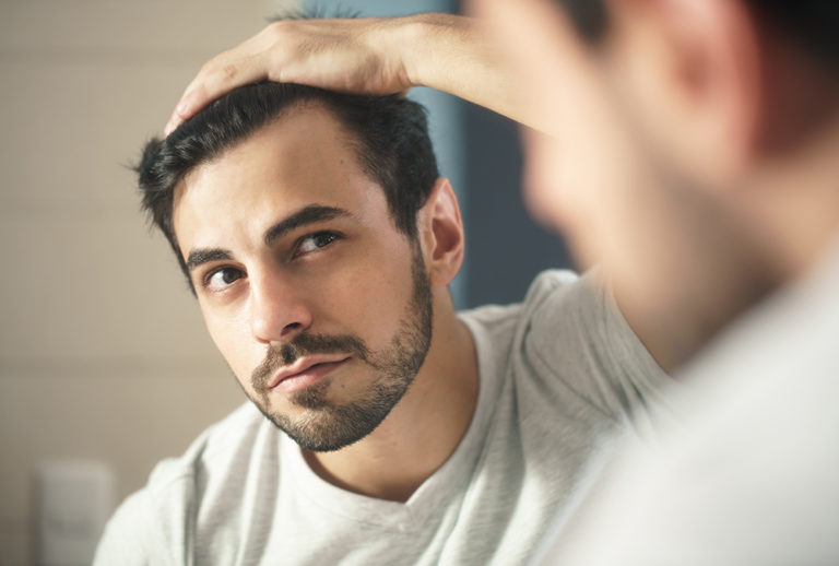 Quatre solutions pour faire face à la perte de cheveux